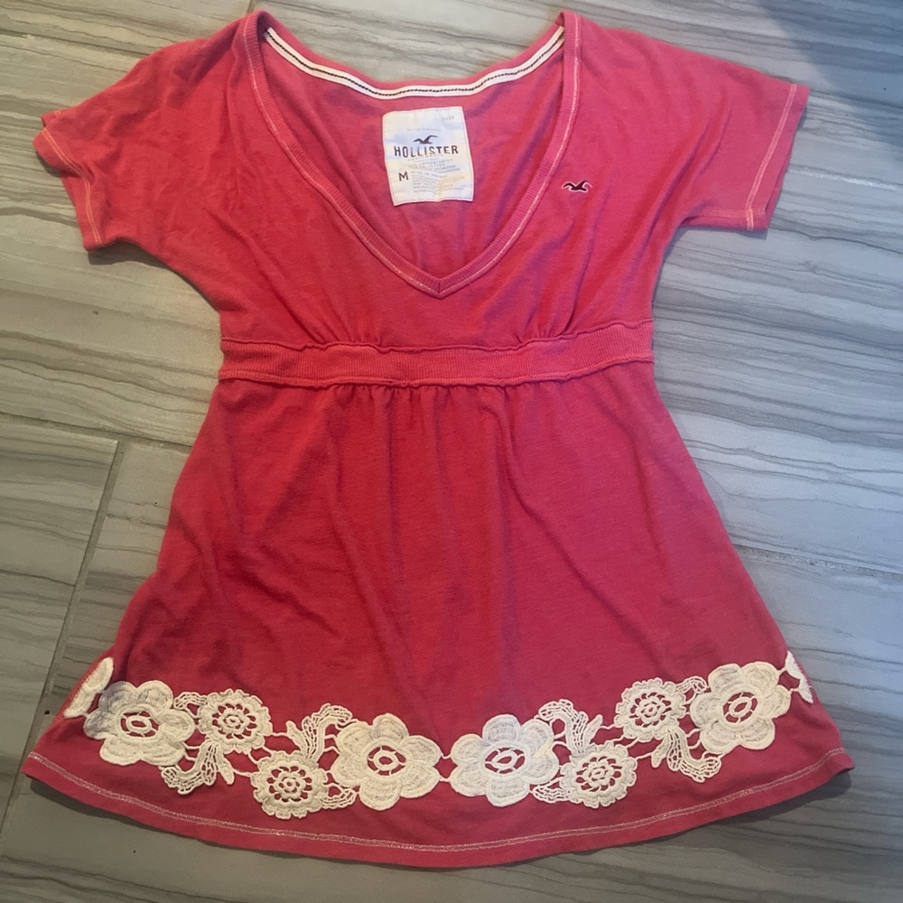 pink hollister babydoll tee